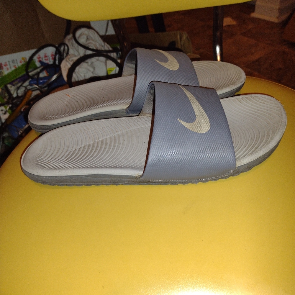 Nike slides - Picture 3 of 4
